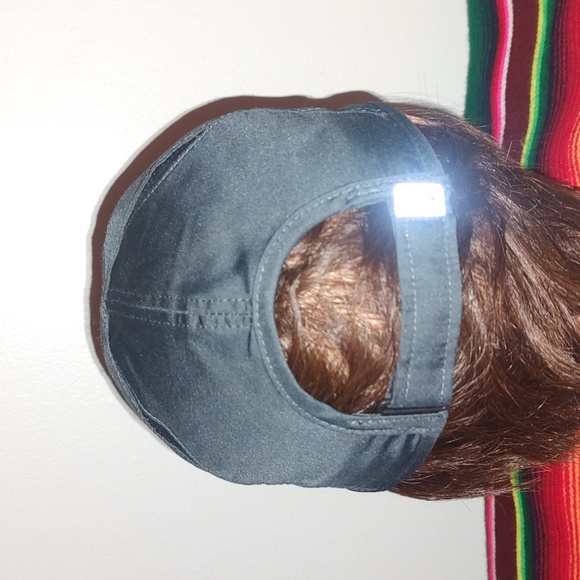 Nike Featherlight Dri-Fit Merchant & Gould Company Adjustable Gray White Hat - Picture 5 of 11